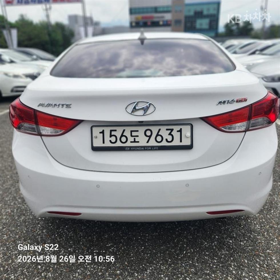 Hyundai Avante — miniaturë 4