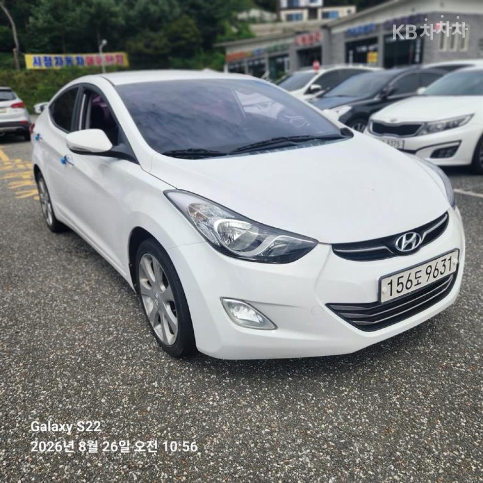 Hyundai Avante — miniaturë 5