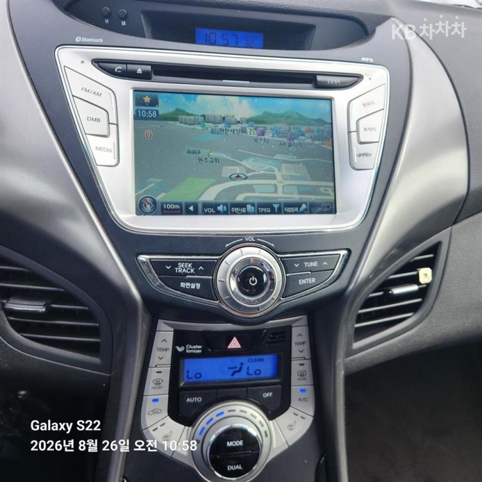 Hyundai Avante — miniaturë 10
