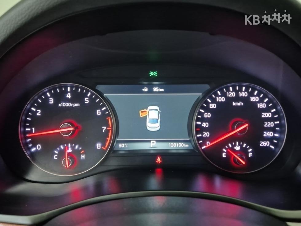 Kia K7 — miniaturë 6