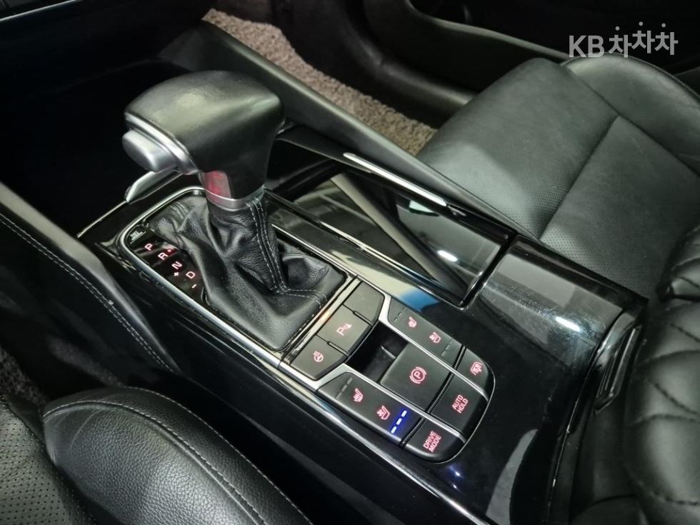 Kia K7 — miniaturë 8