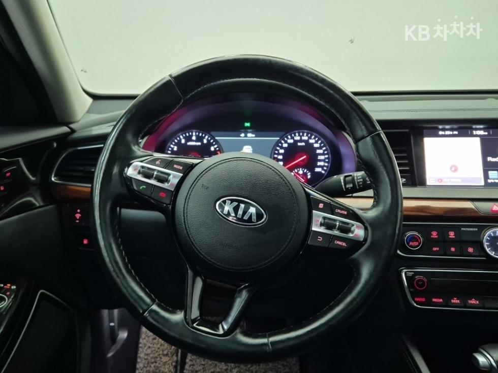 Kia K7 — miniaturë 9