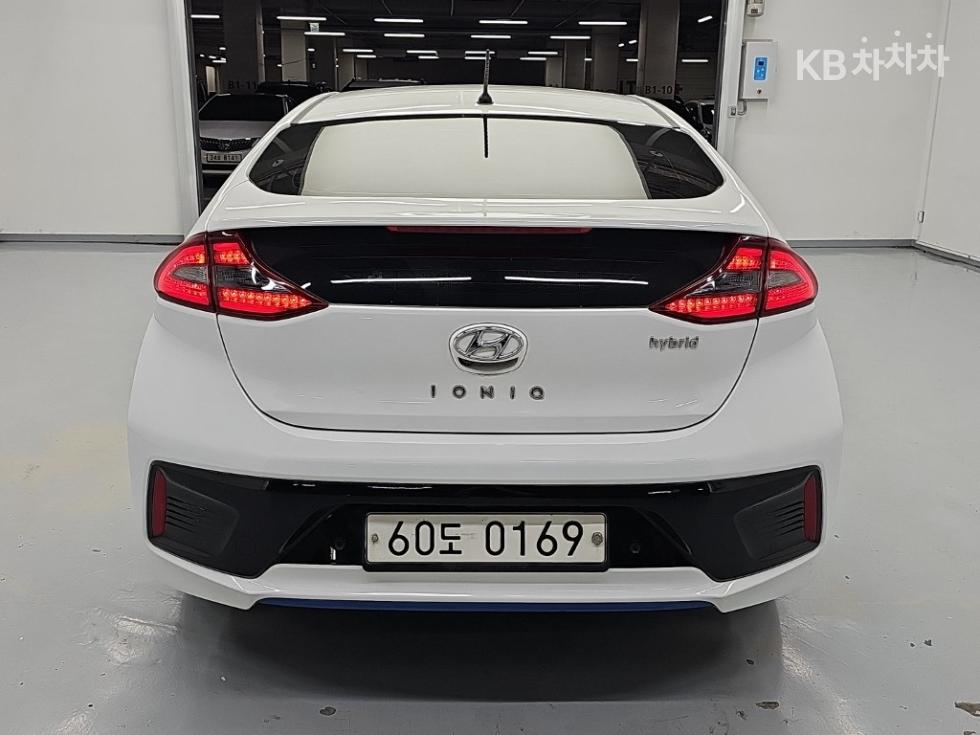 Hyundai IONIQ — miniaturë 3
