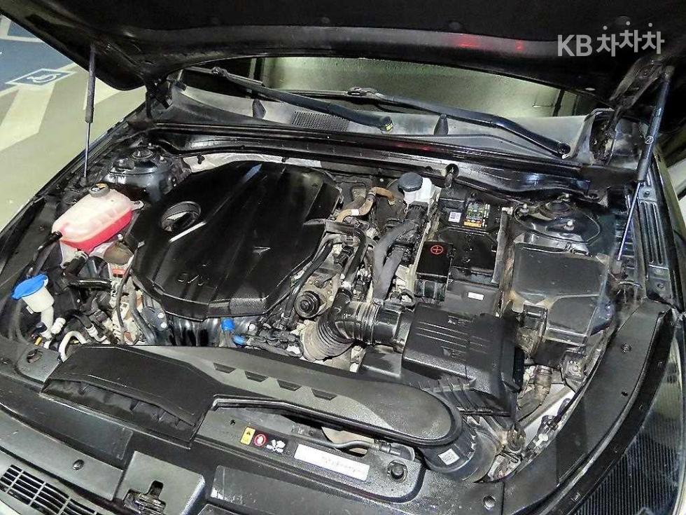 Kia K5 — miniaturë 19