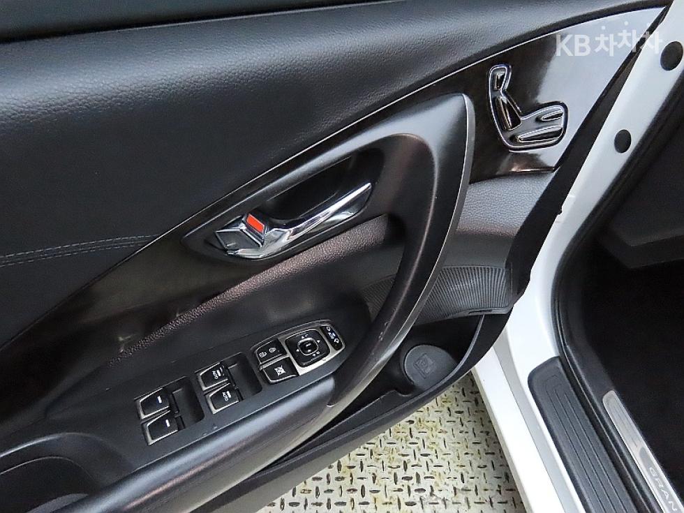 Hyundai Grandeur — miniaturë 13