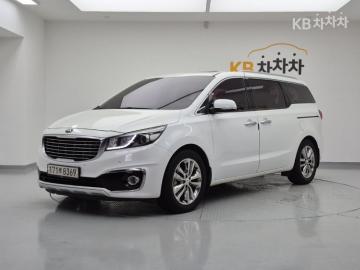 Kia Carnival 7  seats 2.2  diesel  limousine vip — foto 1