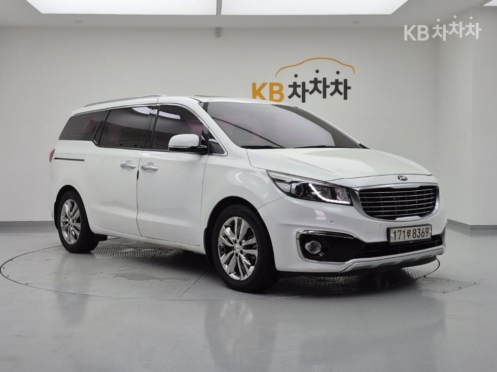 Kia Carnival — miniaturë 2