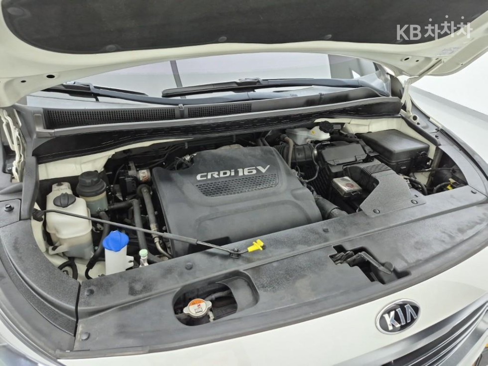 Kia Carnival — miniaturë 6