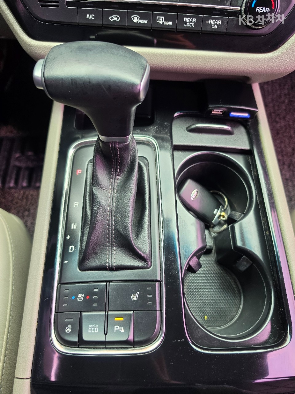 Kia Carnival — miniaturë 11