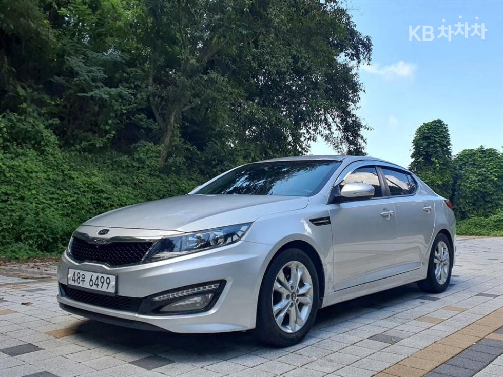 Kia K5 2.0 Prestige Standard — foto 1