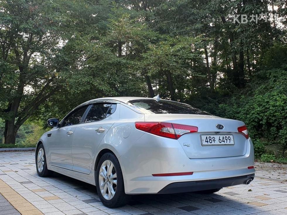 Kia K5 — miniaturë 2
