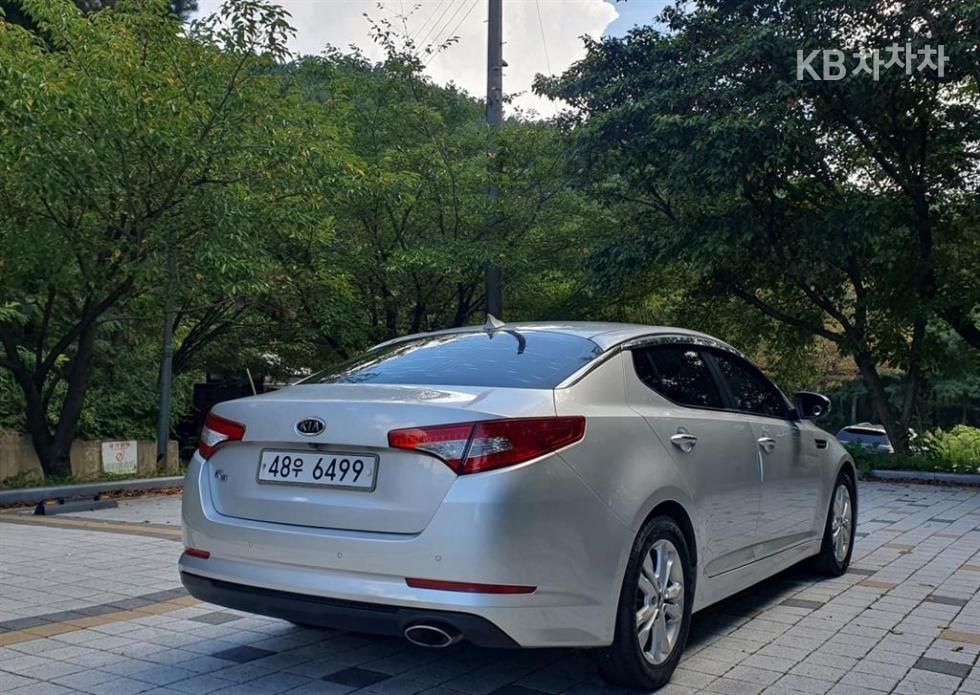 Kia K5 — miniaturë 3