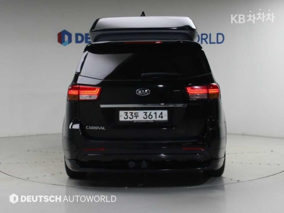 Kia Carnival — miniaturë 4