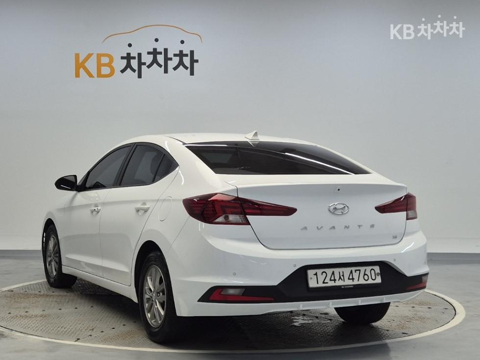 Hyundai Avante — miniaturë 2