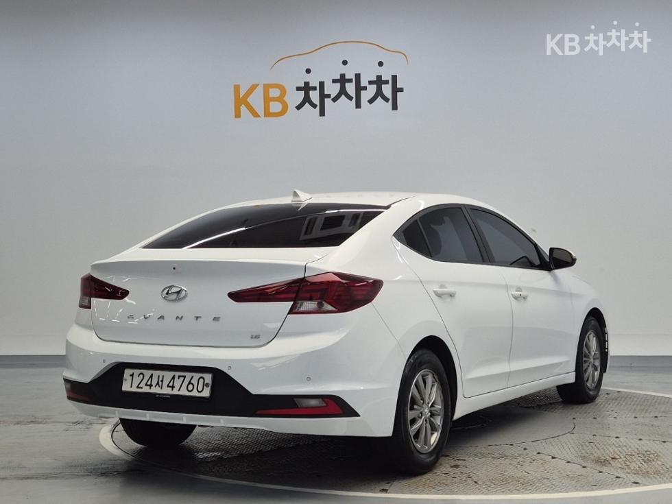 Hyundai Avante — miniaturë 3