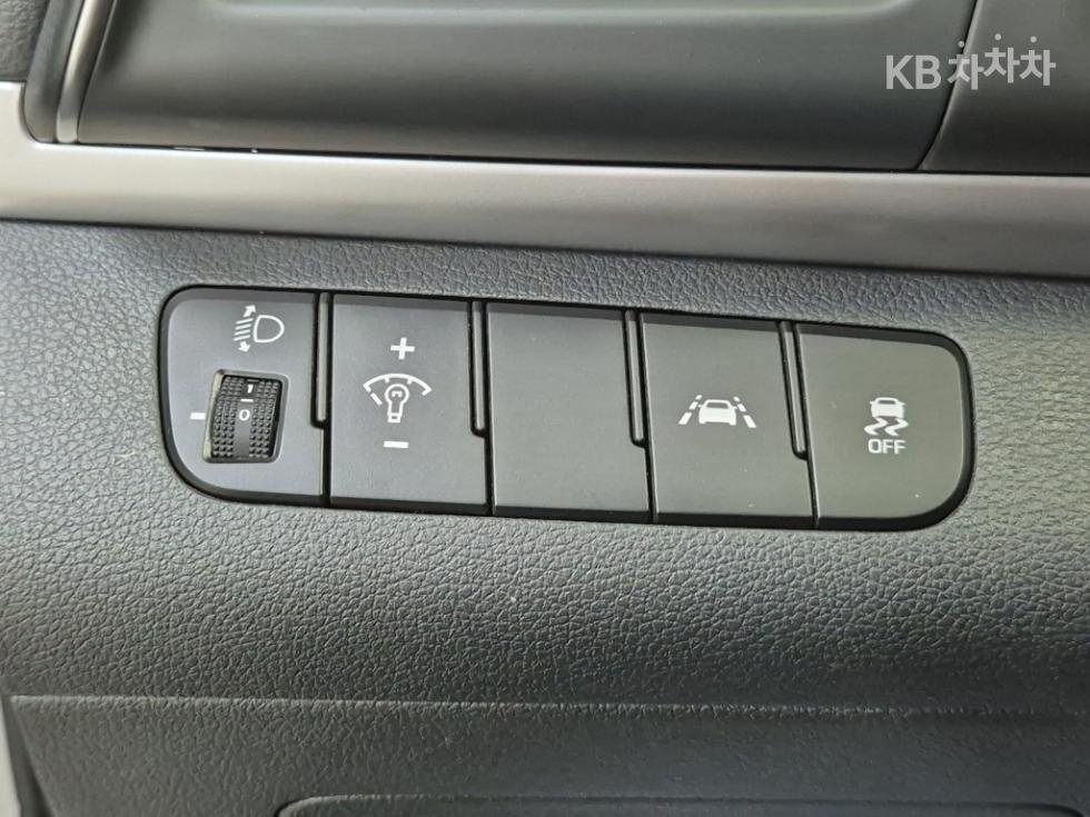 Hyundai Avante — miniaturë 17