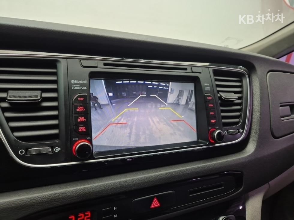 Kia Carnival — miniaturë 15
