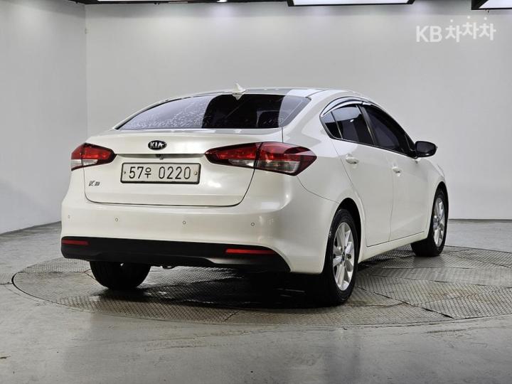 Kia K3 — miniaturë 3