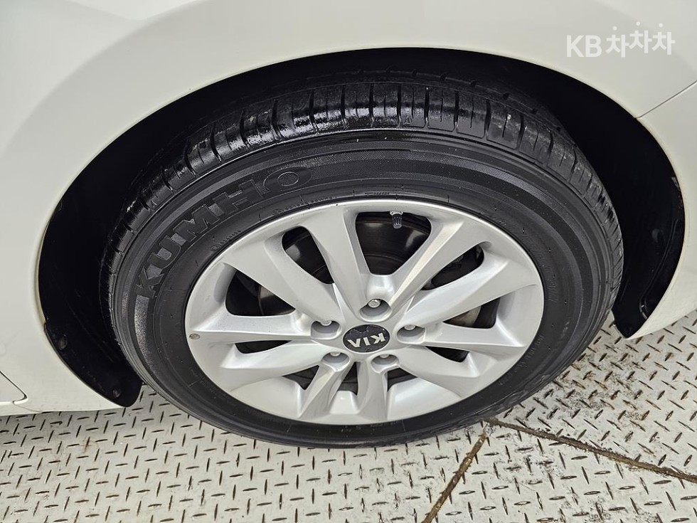 Kia K3 — miniaturë 20