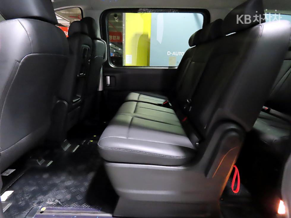 Hyundai Staria — miniaturë 7