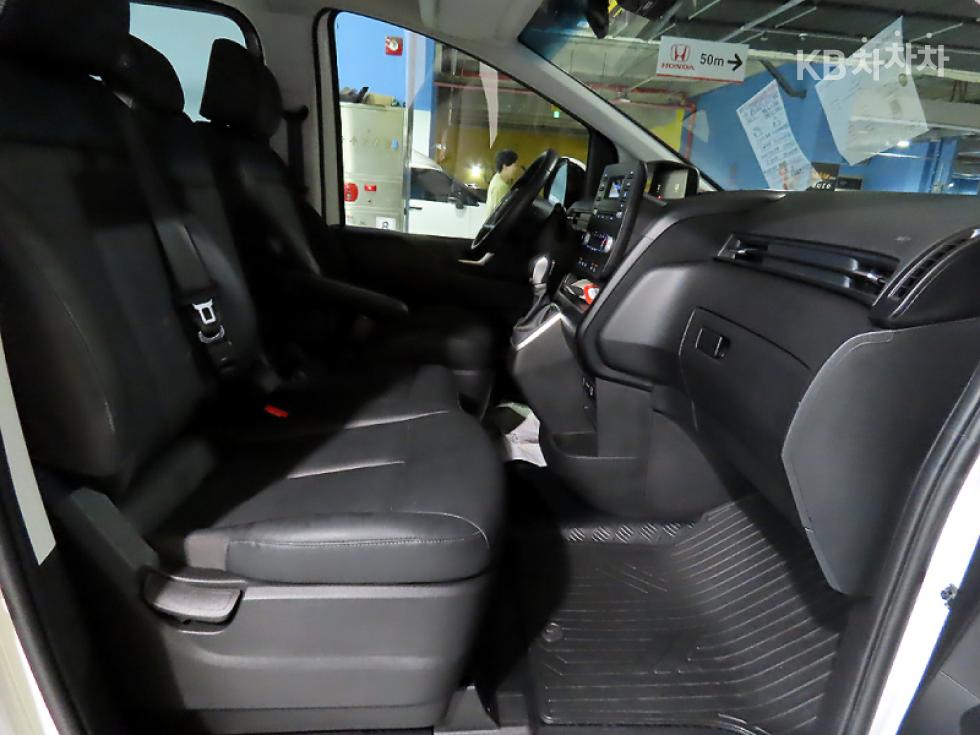 Hyundai Staria — miniaturë 8