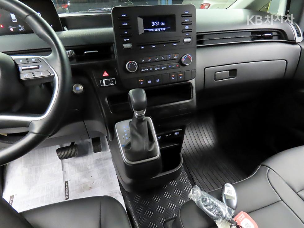 Hyundai Staria — miniaturë 11
