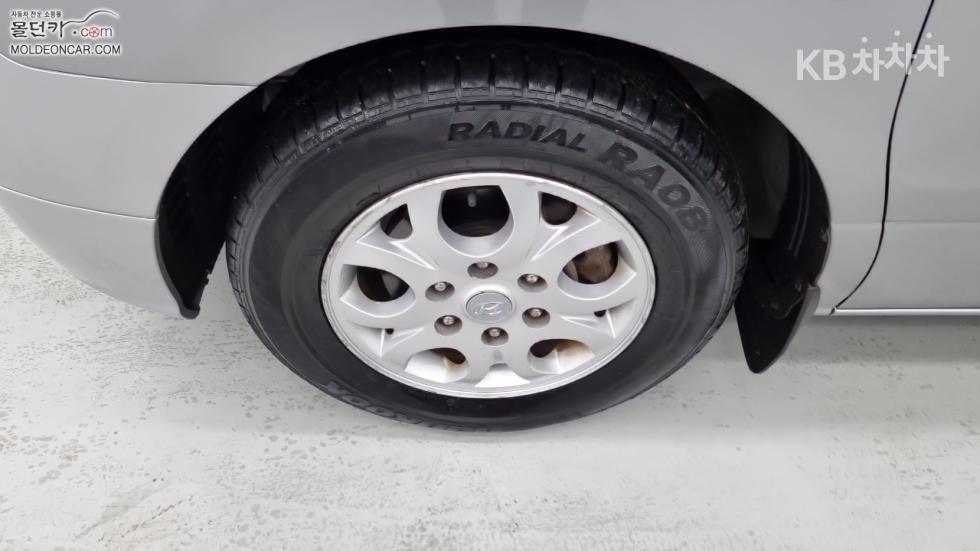 Hyundai Starex — miniaturë 6
