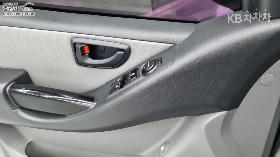 Hyundai Starex — miniaturë 17