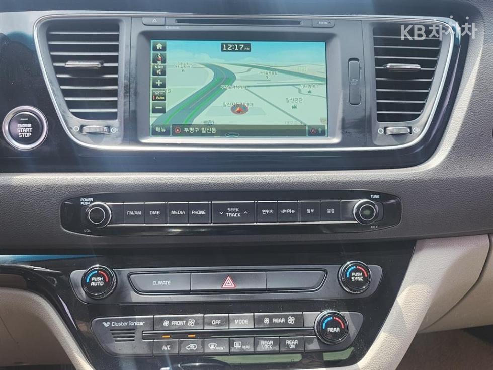 Kia Carnival — miniaturë 9