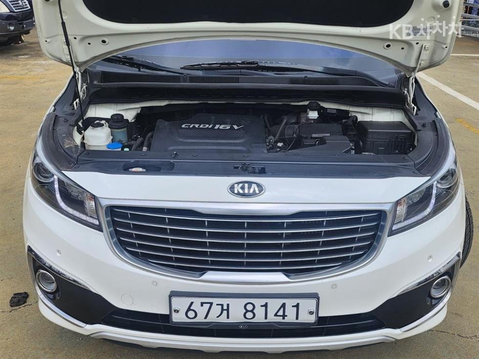 Kia Carnival — miniaturë 19