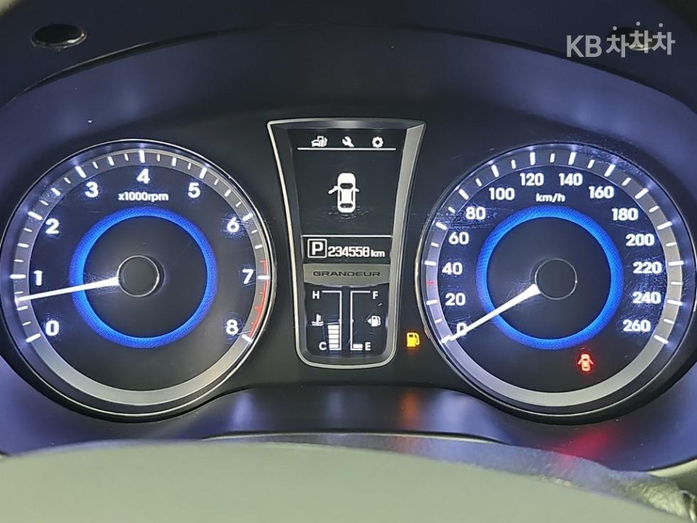 Hyundai Grandeur — miniaturë 6