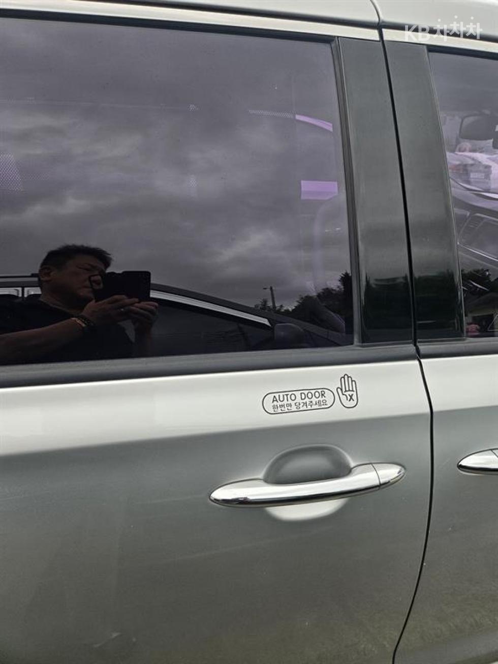 Kia Carnival — miniaturë 3