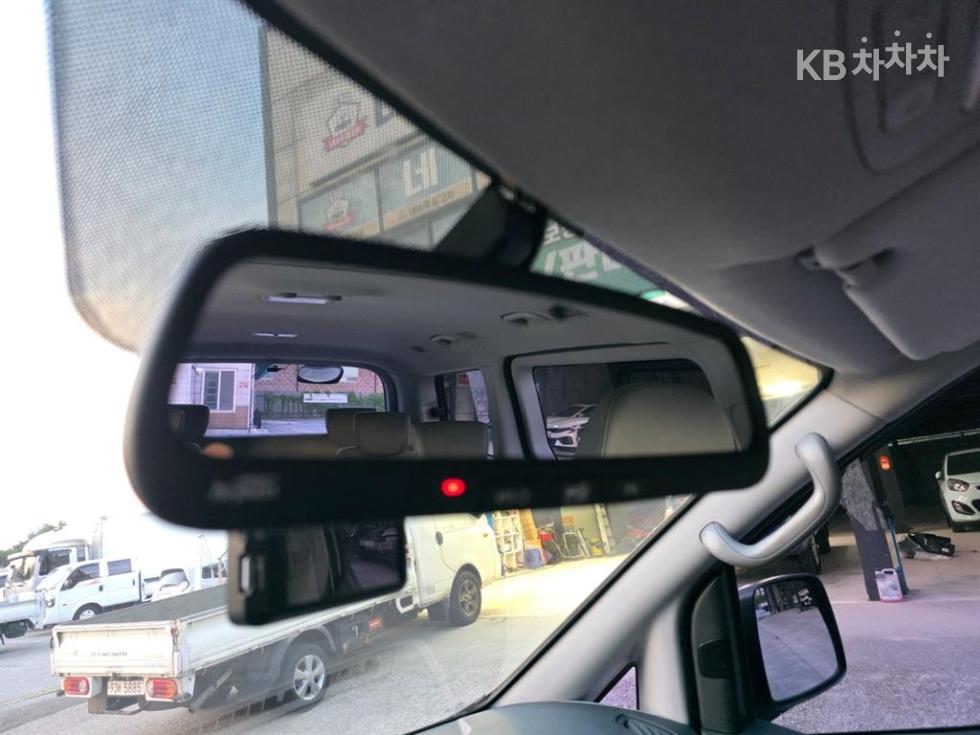 Hyundai Starex — miniaturë 12