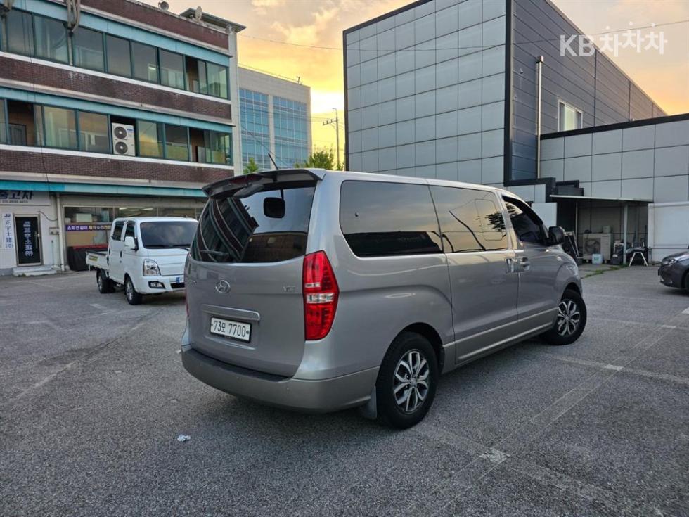 Hyundai Starex — miniaturë 16