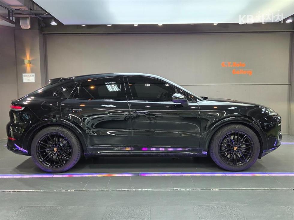 Porsche Cayenne — miniaturë 5