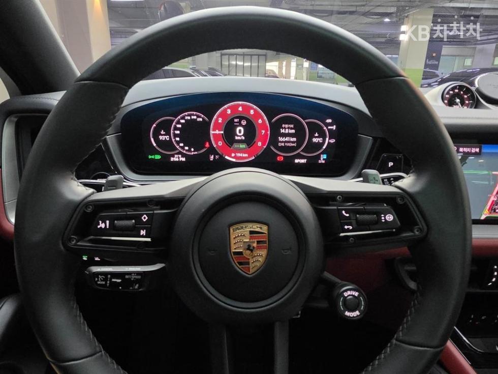 Porsche Cayenne — miniaturë 9