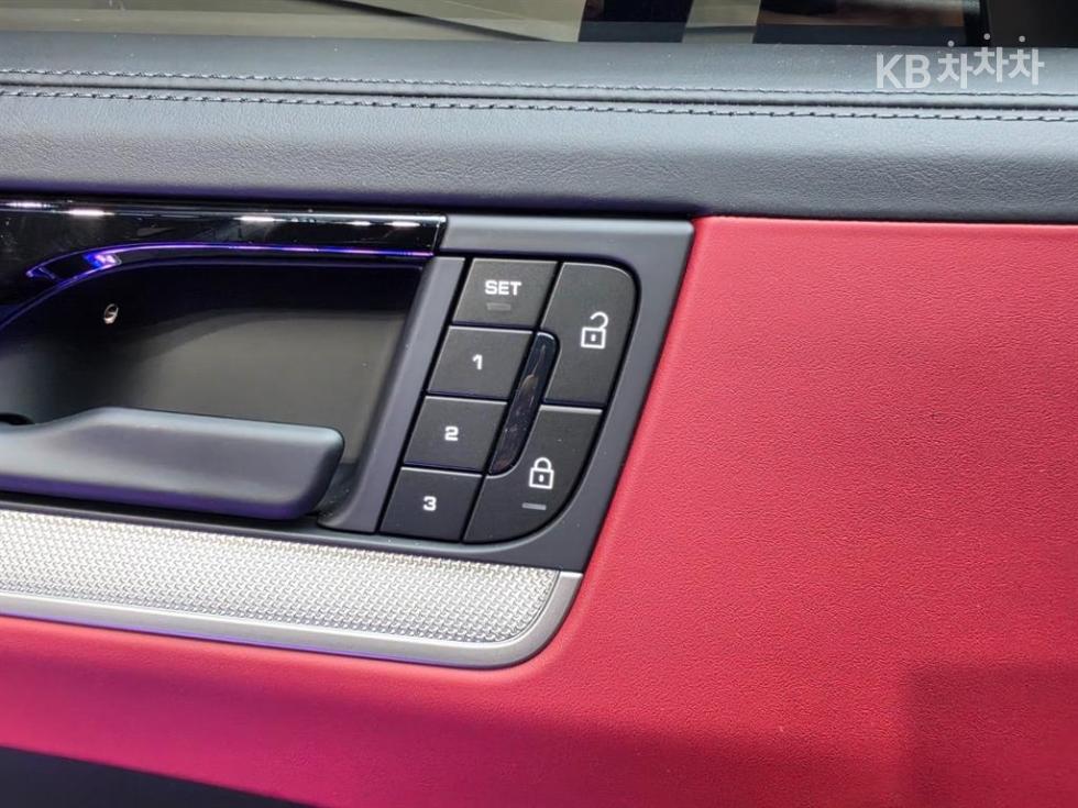 Porsche Cayenne — miniaturë 14