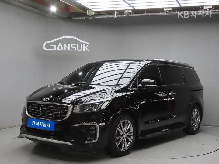 Kia Carnival 9-Seater Prstige — foto 1