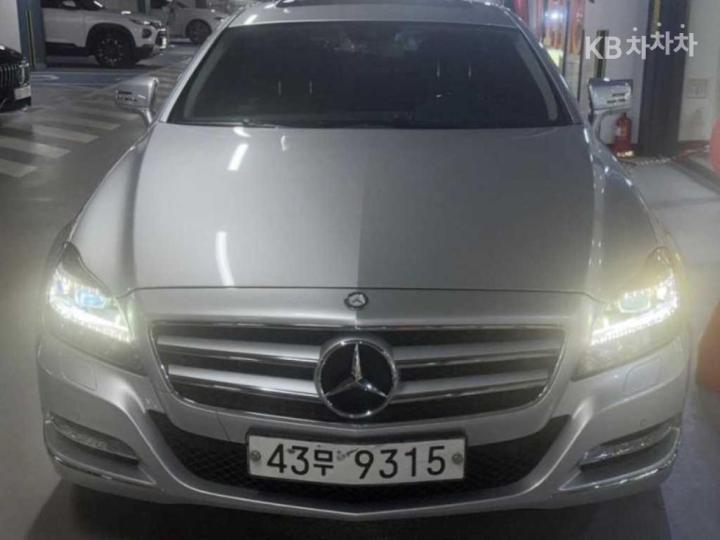 Mercedes-Benz CLS-klasse CLS350 BlueEFFICIENCY — foto 1