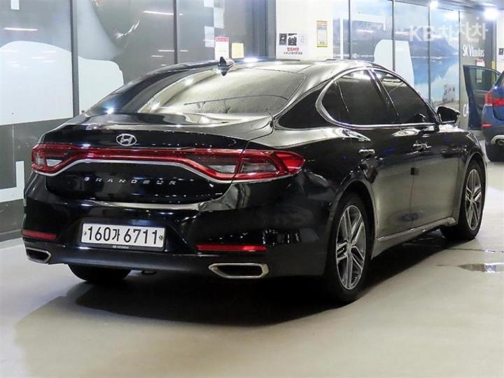 Hyundai Grandeur — miniaturë 4