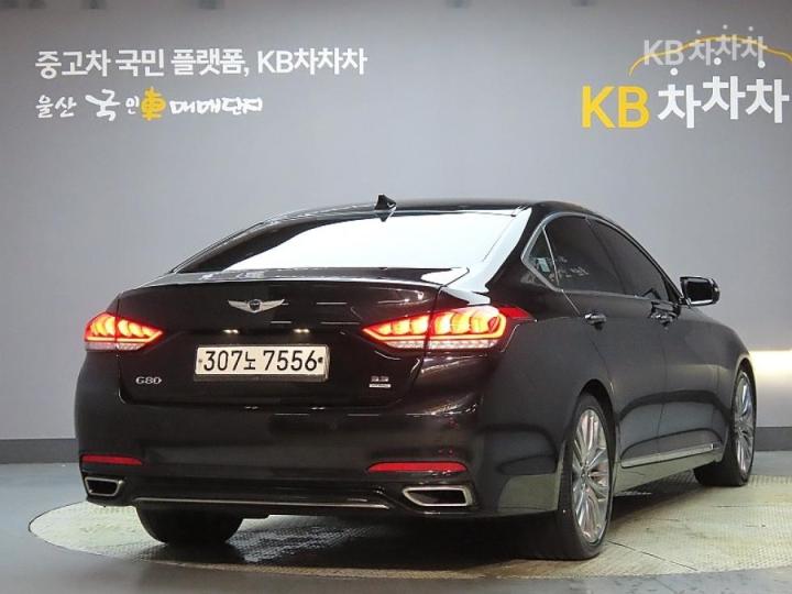 Genesis G80 — miniaturë 2