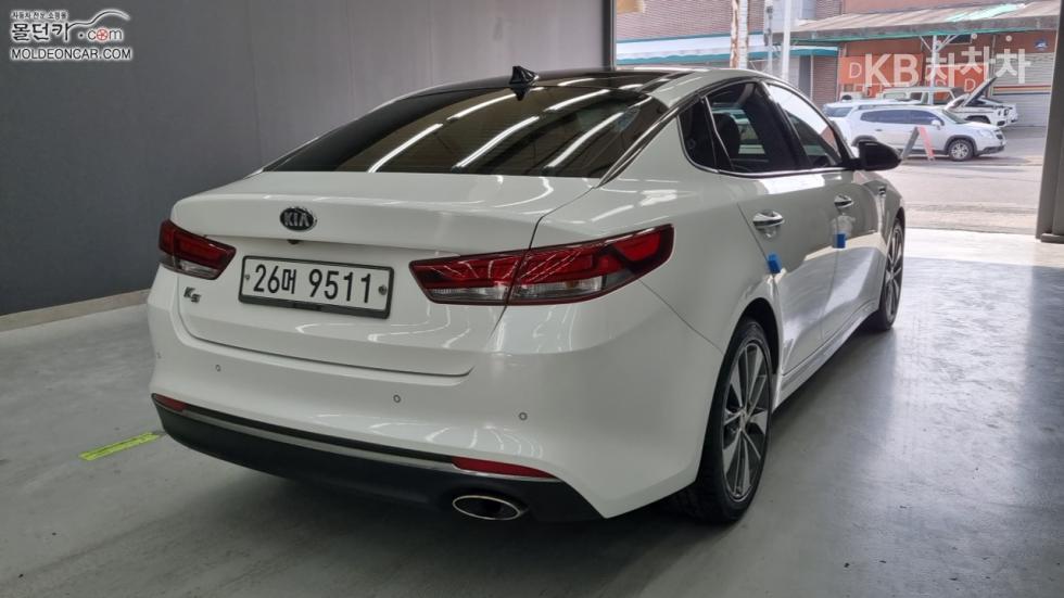 Kia K5 — miniaturë 2