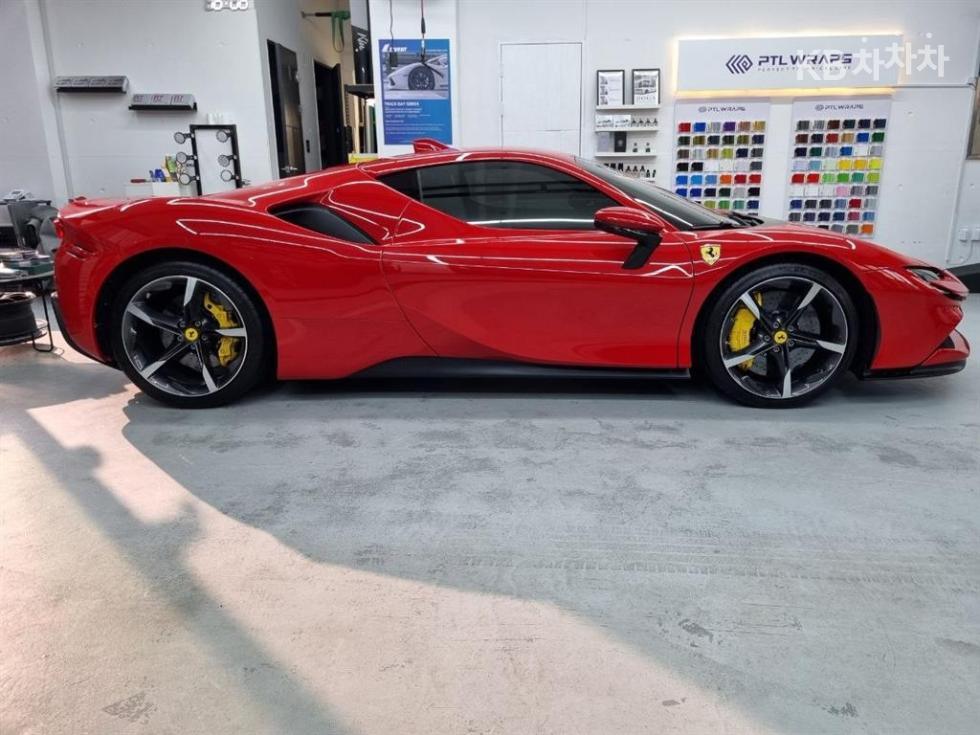 Ferrari SF90 Stradale — miniaturë 4