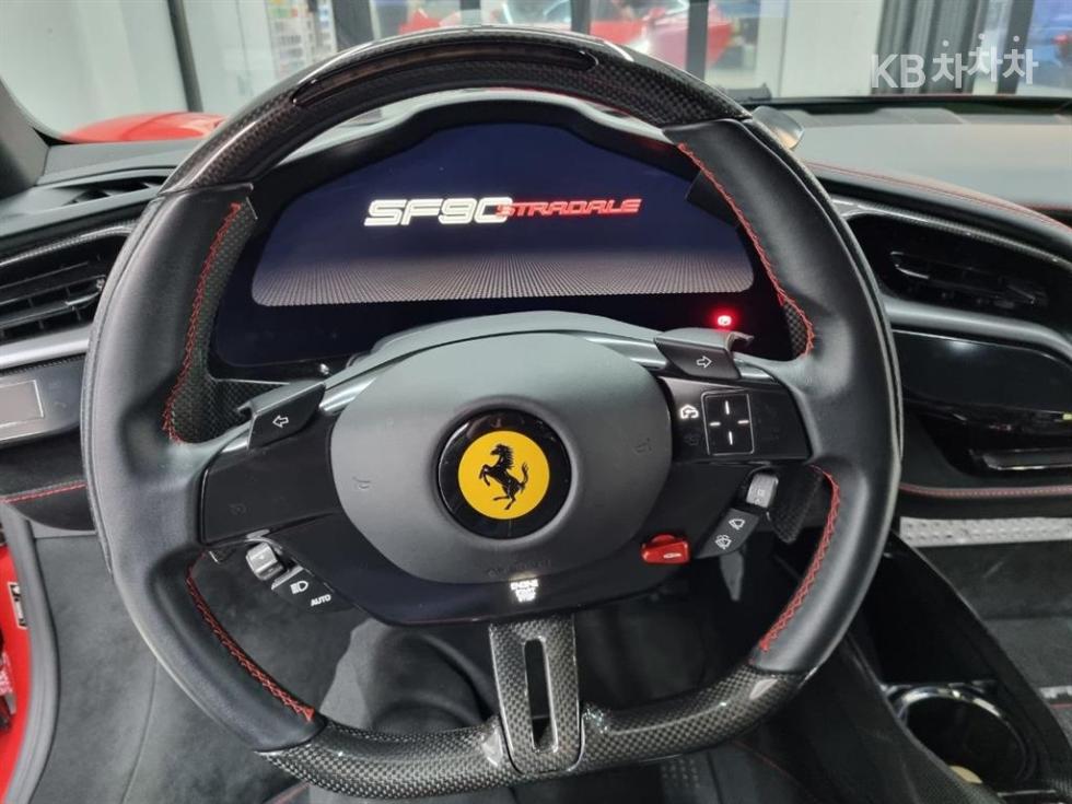 Ferrari SF90 Stradale — miniaturë 7