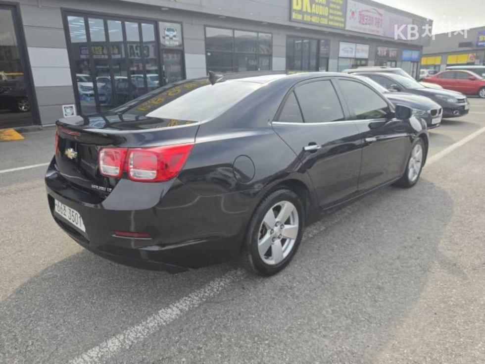 Chevrolet Malibu — miniaturë 6