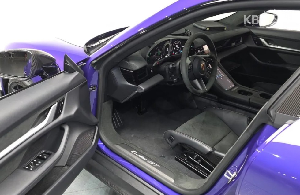 Porsche Taycan — miniaturë 9