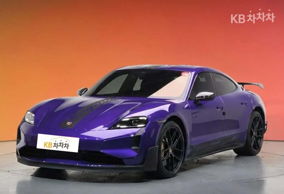 Porsche Taycan — miniaturë 2
