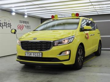 Kia Carnival 11-Seater School bus — foto 1
