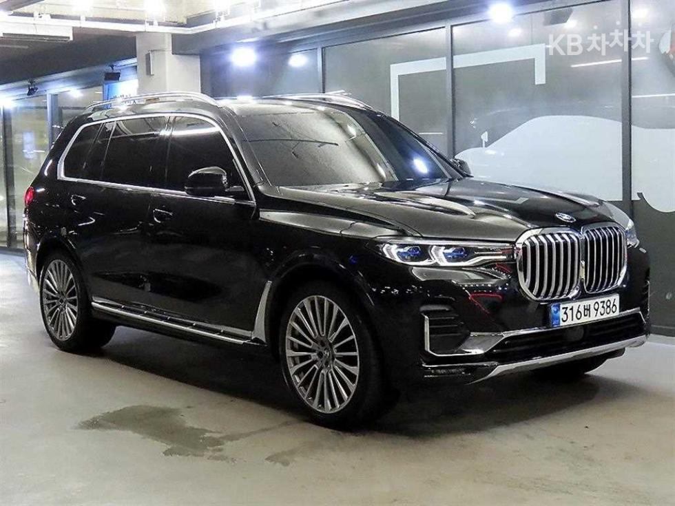BMW X7