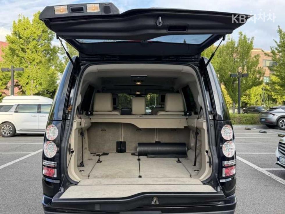 Land Rover Discovery — miniaturë 5